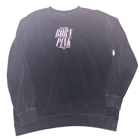 blackpink Tops - Blackpink Born Pink 2022 Tour Merch Black Pink Crewneck Sweatshirt